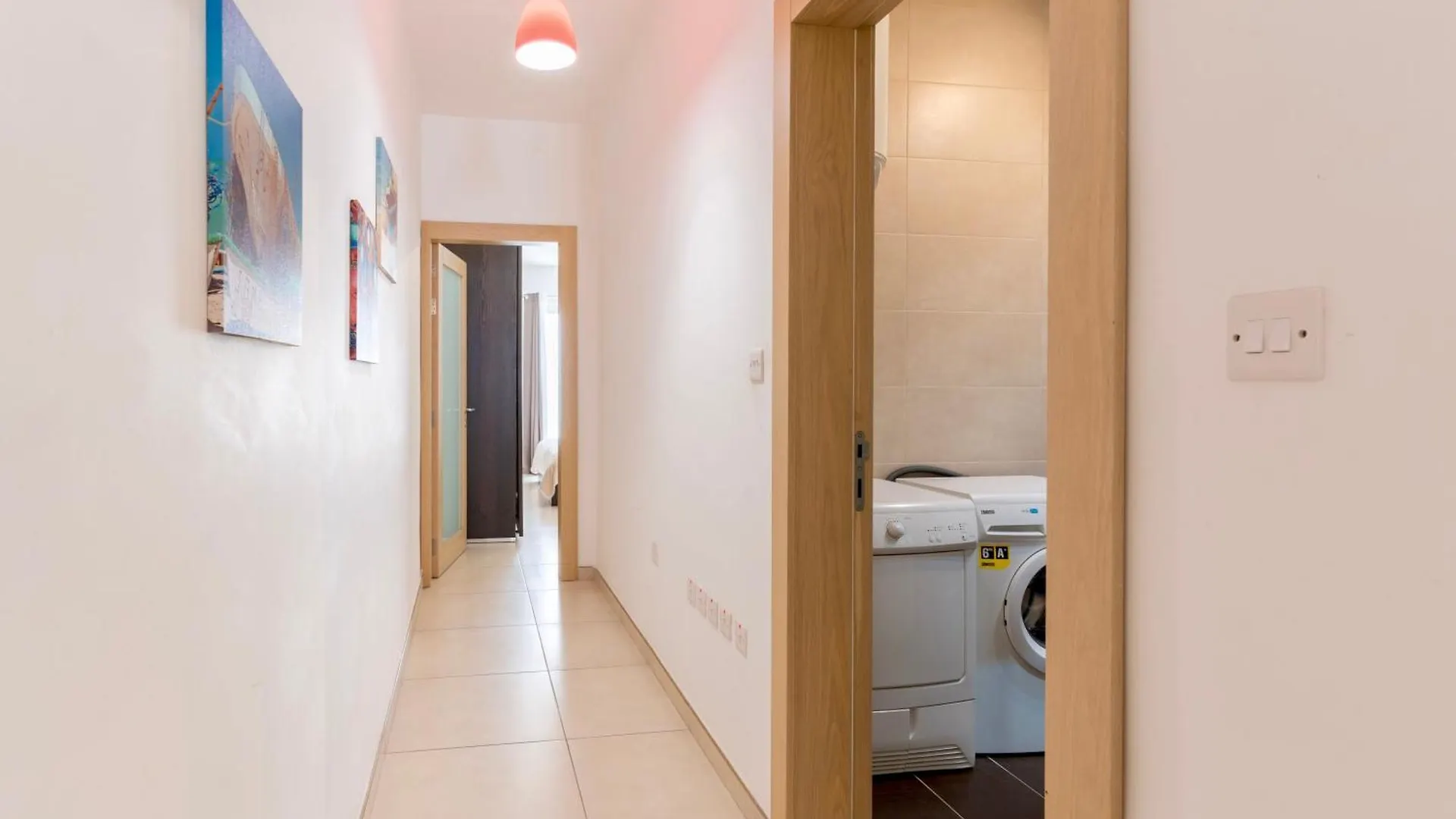 2 Bedroom In Central St Julians Prime Location In Paceville Apt 3 By Vaganza St. Julian's 0*,